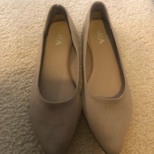 MIA size 7.5 flats
